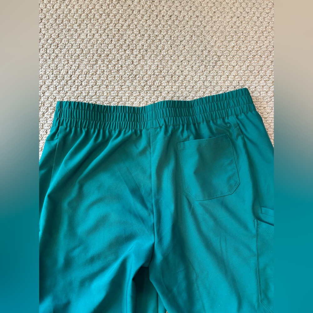 Grey's Anatomy Uniform Evolve Pants, Petite L - Picture 4 of 5